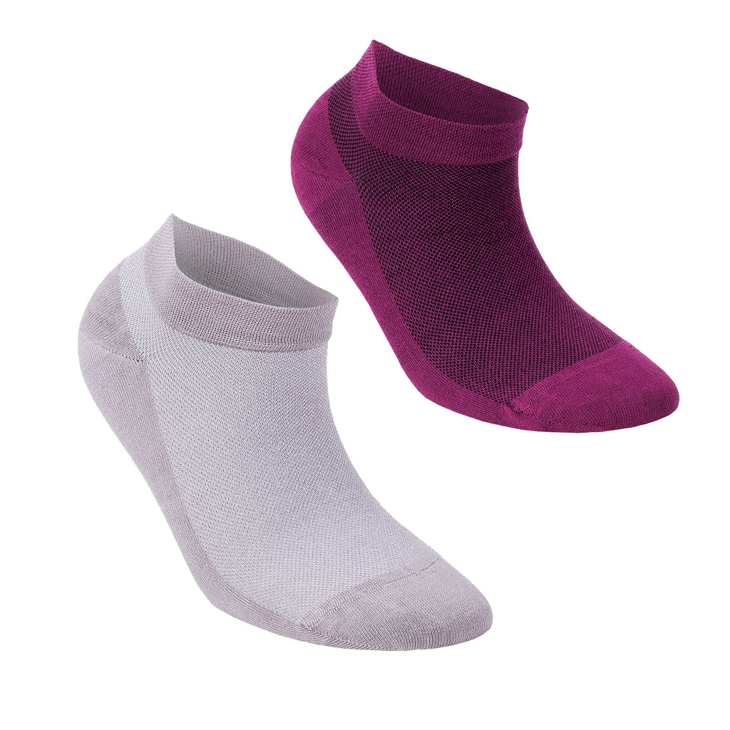 Perfect fit women socks are smooth and skin friendly socks.