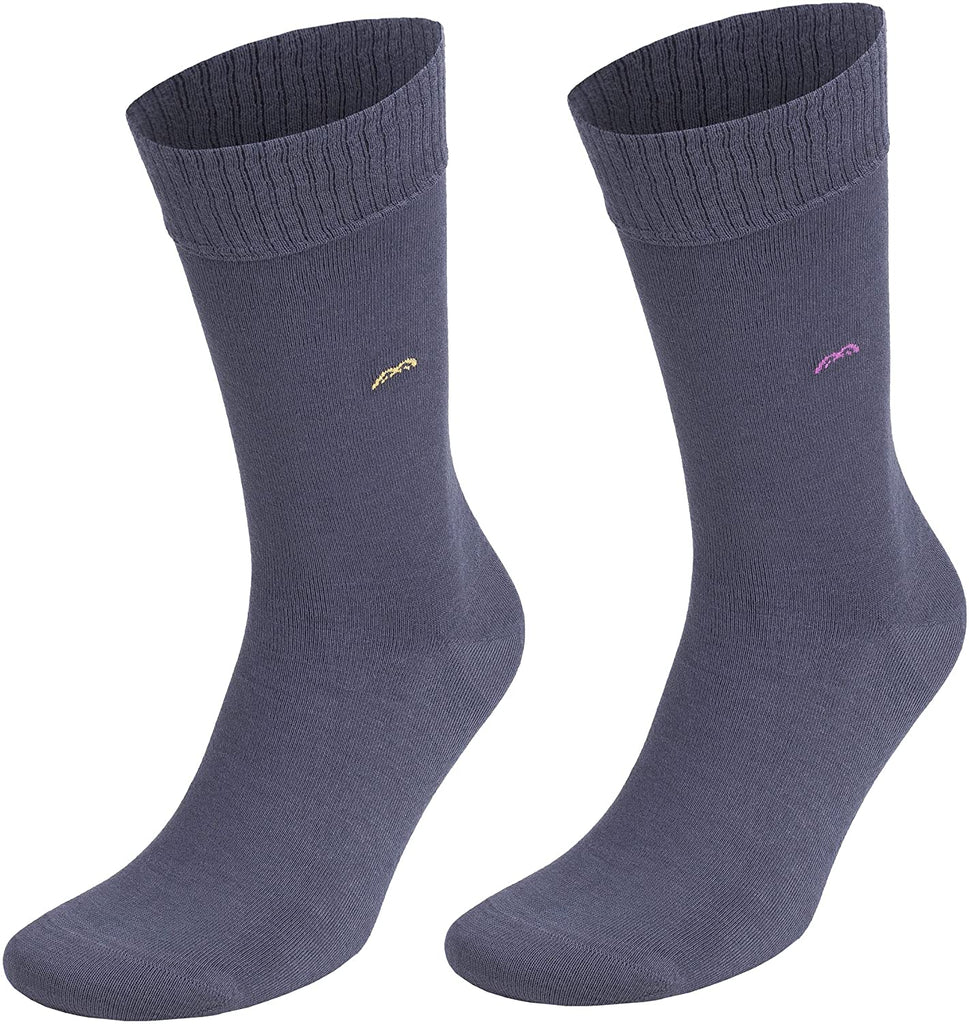 Bamboo diabetic socks have a thermo-regulating quality which helps keep feet warm in the winter and cool in the summer.